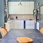 펜션 Maison De Proche De La Bergerie 히에레