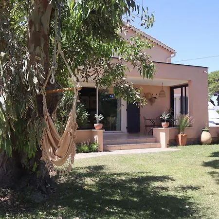 Maison De Proche De La Bergerie 펜션 히에레